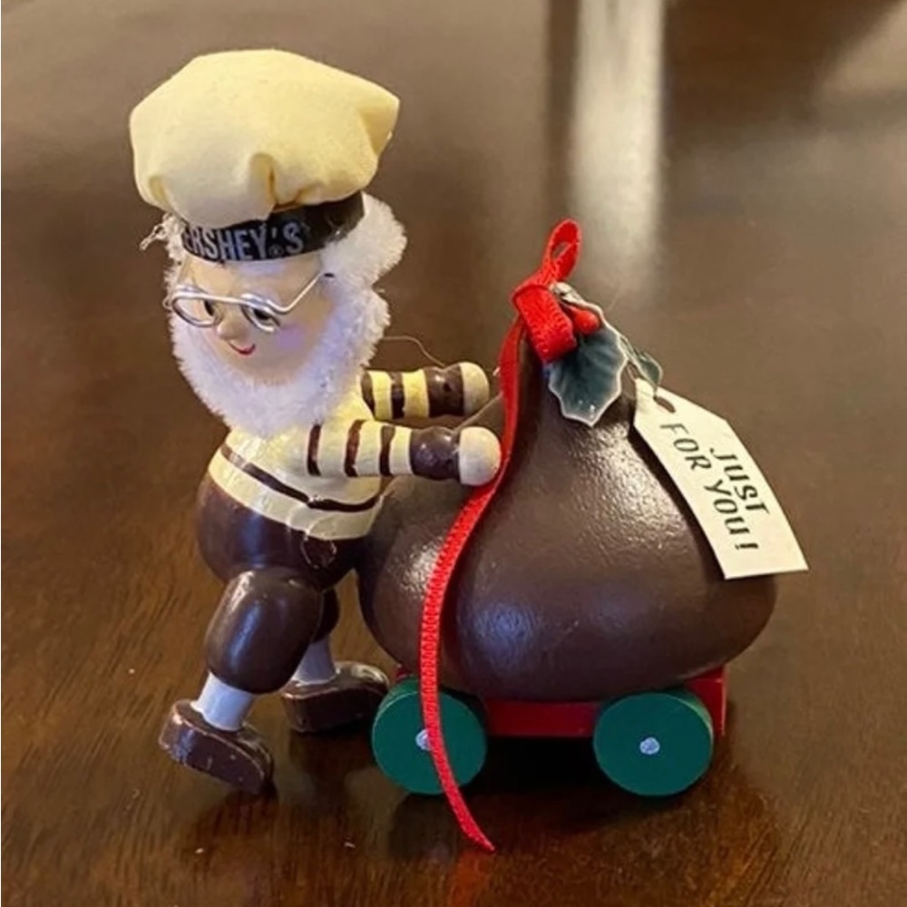 Hershey's Vintage 1992 2-pack Collector Series Christmas Ornaments.